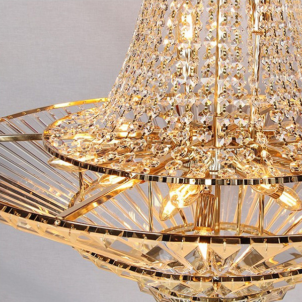 LAMPARA COLGANTE CON CADENAS Y CUERPO DE CRISTAL FORMA TRIANGULAR E14 D:69 H70CM