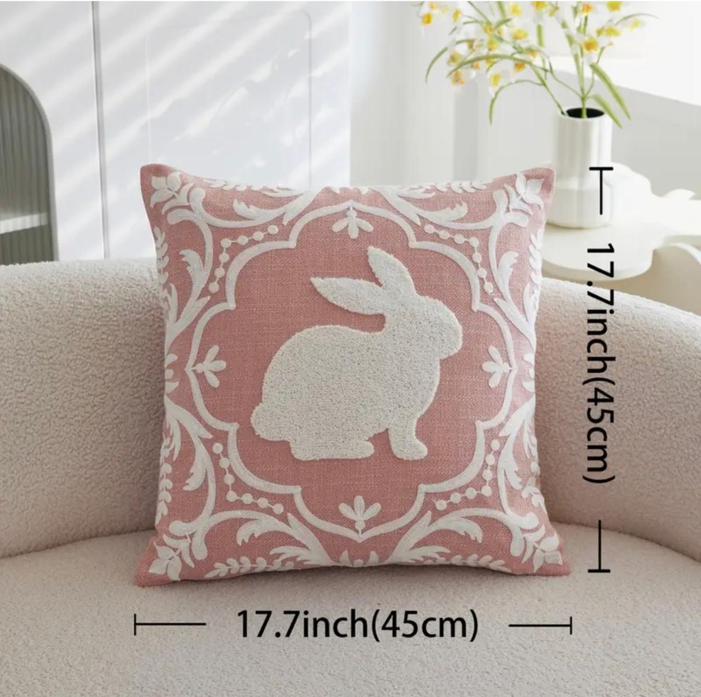 FORRO DE COJIN ROSADO CONEJO BORDADO 45X45CM