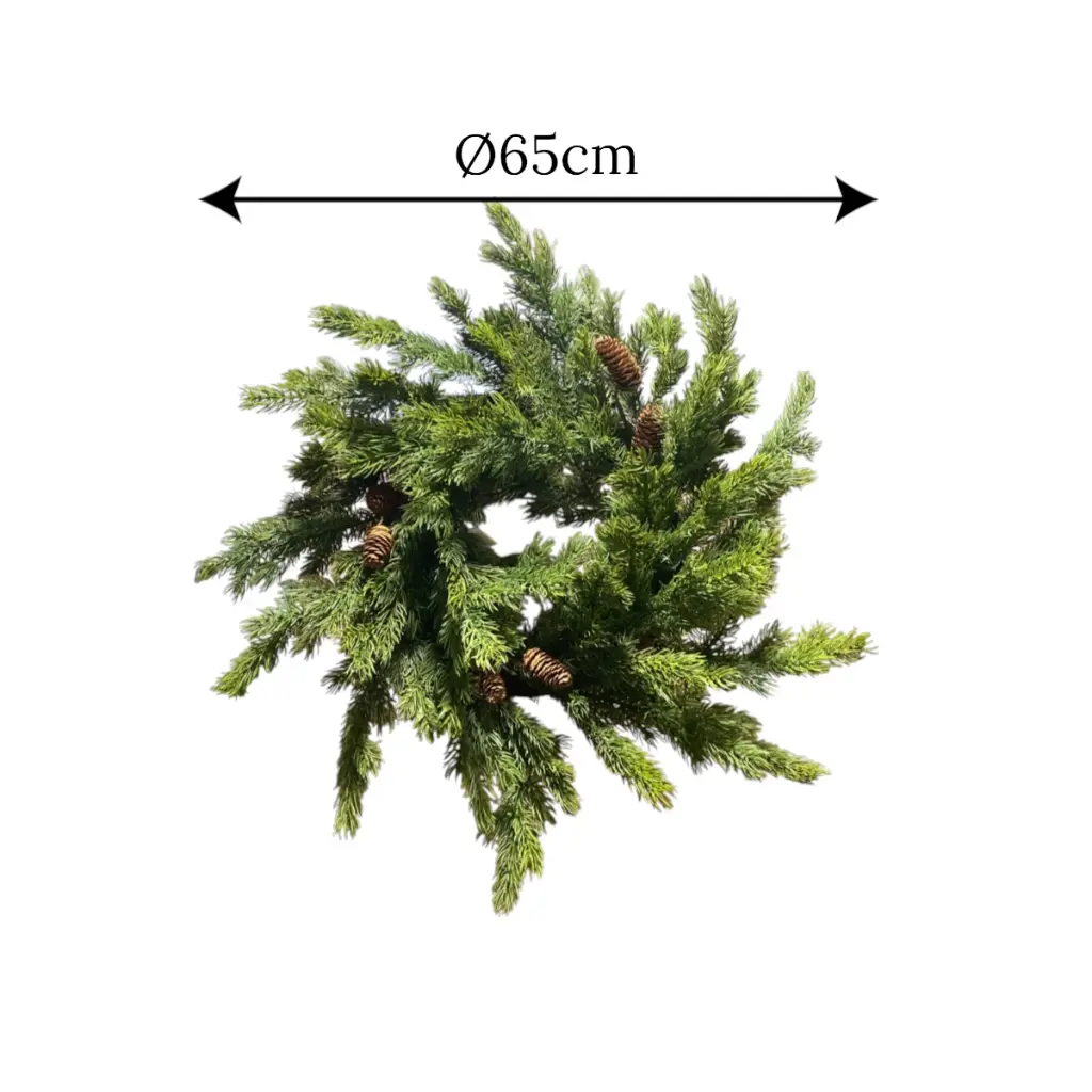 Corona Navideña ramas de pino y piñas, muy realista base de bejucos. Ø65cm
