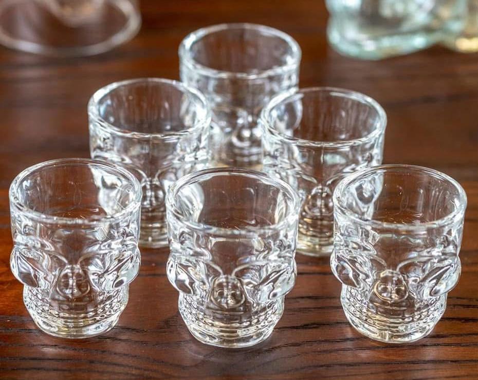 JUEGO DE 6 TEQUILEROS CALAVERA 4.5X6CM.
