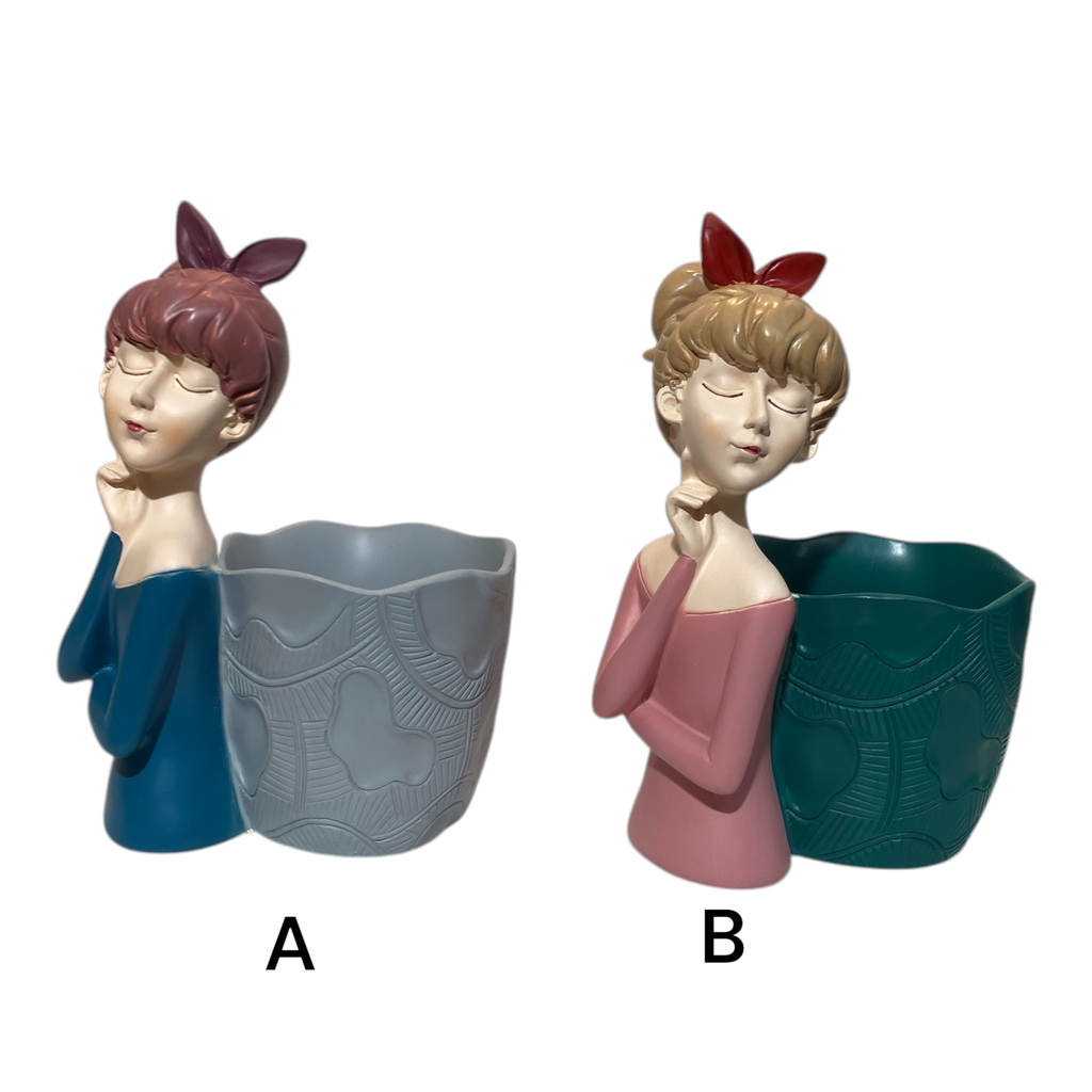 DAMA CON MACETA ESTILO COQUET. POLIRESINA. 11X8X16CM