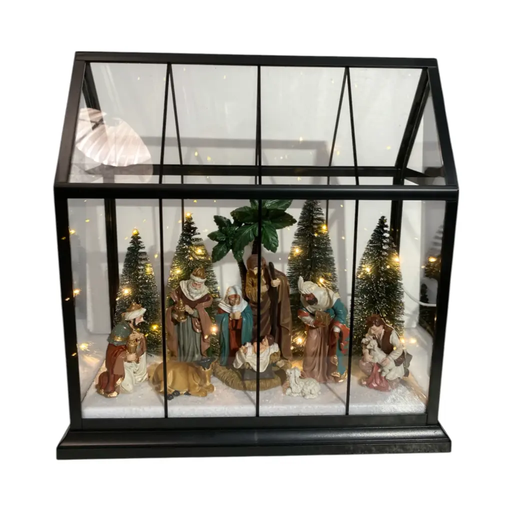 Nacimiento en Casa con luz y musica, 3AA1.5V o USB C. 33x15x33.5cm