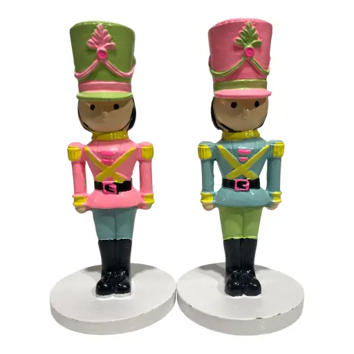 [8679811644295] MUÑECO CASCANUEZ CANDELABRO COLORES PASTELES POLORESINA 6.5X15CM
