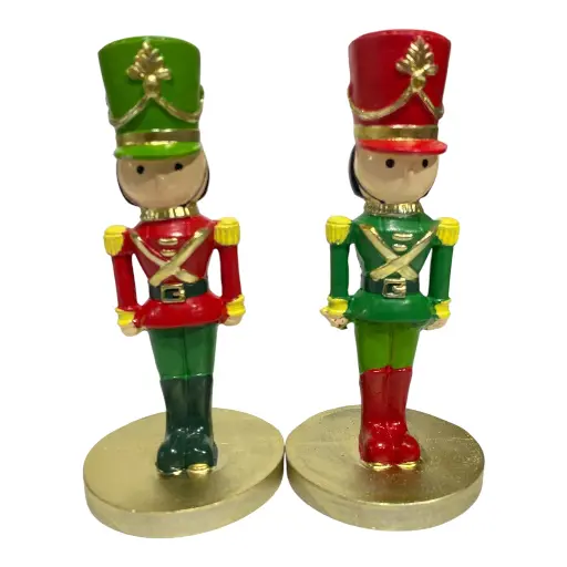 [8679811644288] MUÑECO CASCANUEZ CANDELABRO COLORES ROJO/VERDE POLORESINA 6.5X15CM